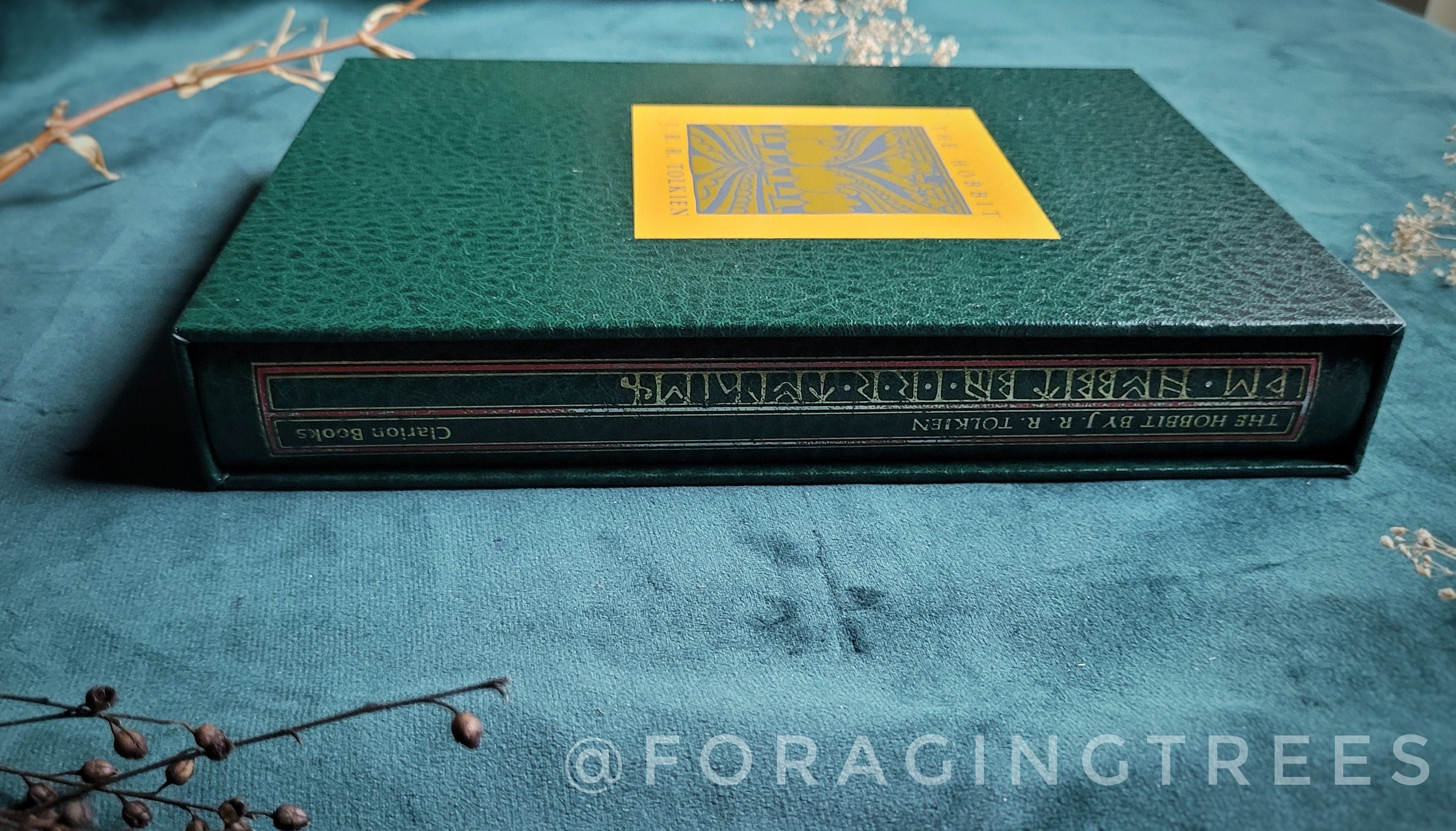 The Hobbit Hidden Fore Edge Painting of Smaug and Bilbo, Hobbit foredge painting, Hobbit book painting, unique book collectors gift, tolkien