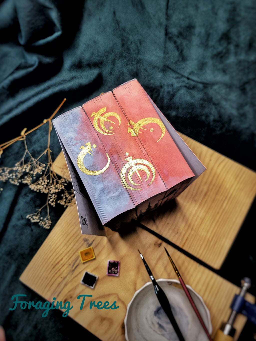 Mistborn Trilogy Fore edge painting, Mistborn Trilogy Era 1 by Brandon Sanderson